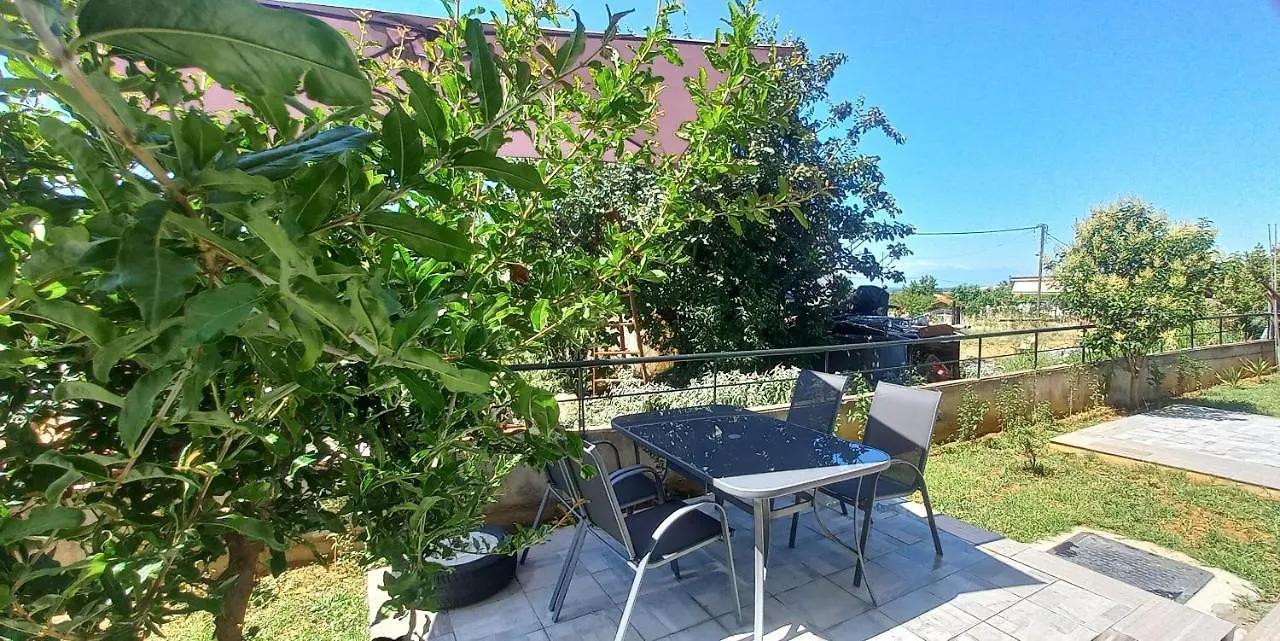 Verano House Nea Triglia 0*,